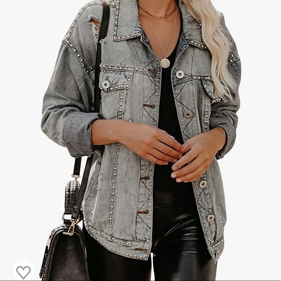 NEVER WORN 🔥🔥GRAY STUDDED DENIM JACKET - Picture 1 of 8